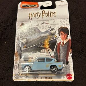Match Harry Potter Ford Anglia Toy Car - Light Blue